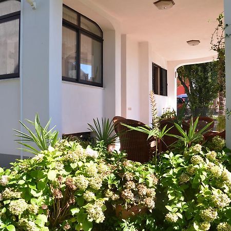 Apartments Bertok Capodistria Esterno foto